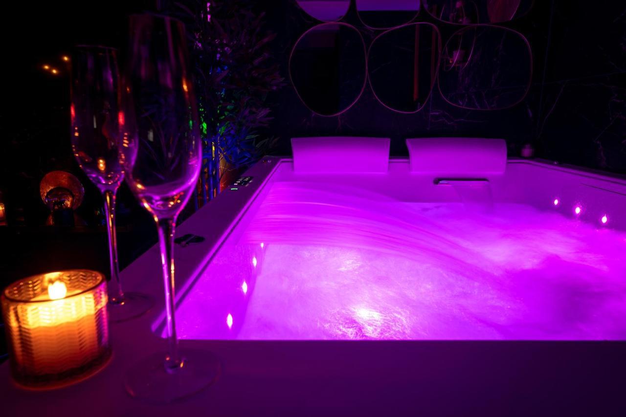 Love Room “La Nuit De Reve” Centre Historique Перпинян Екстериор снимка